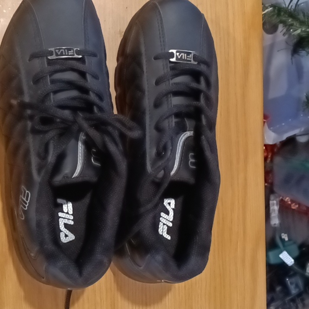Sneakers 6 and 1/2